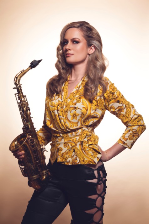 rosie-sax 19